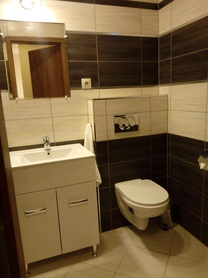 Buzavirag Apartmanhaz Balatonakali Eksteriør billede