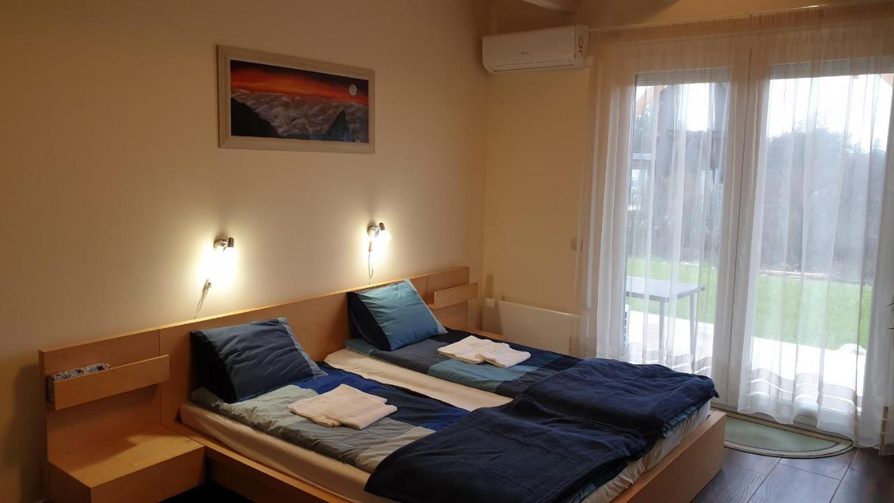 Buzavirag Apartmanhaz Balatonakali Eksteriør billede